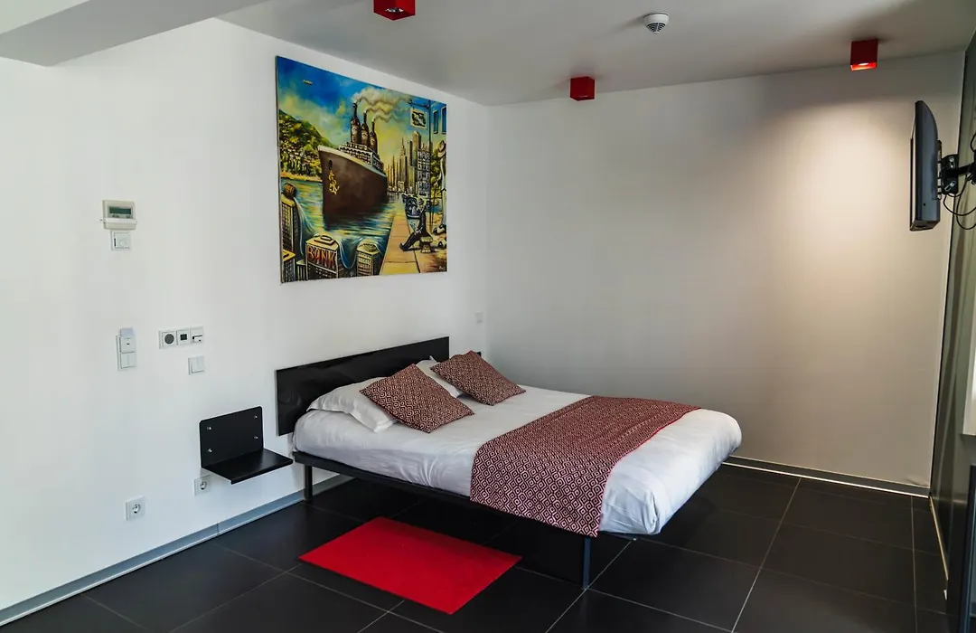 Hotel Grey-1