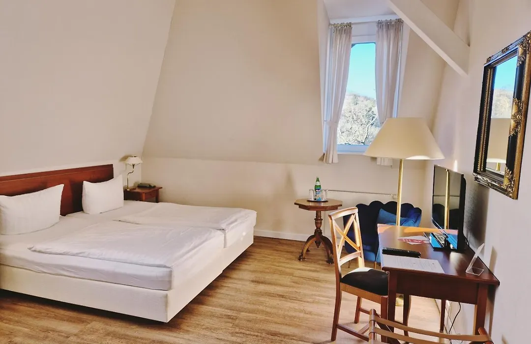 Hotel Villa Viktoria Luise-1