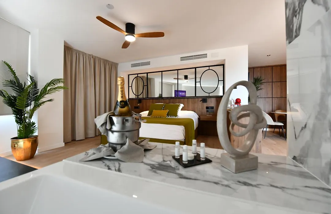 Hotel Salobreña Suites-1