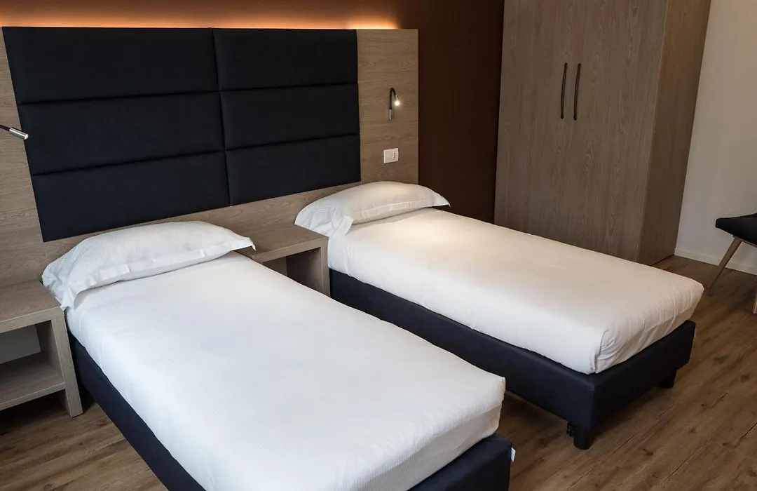 Hotel Touring-1