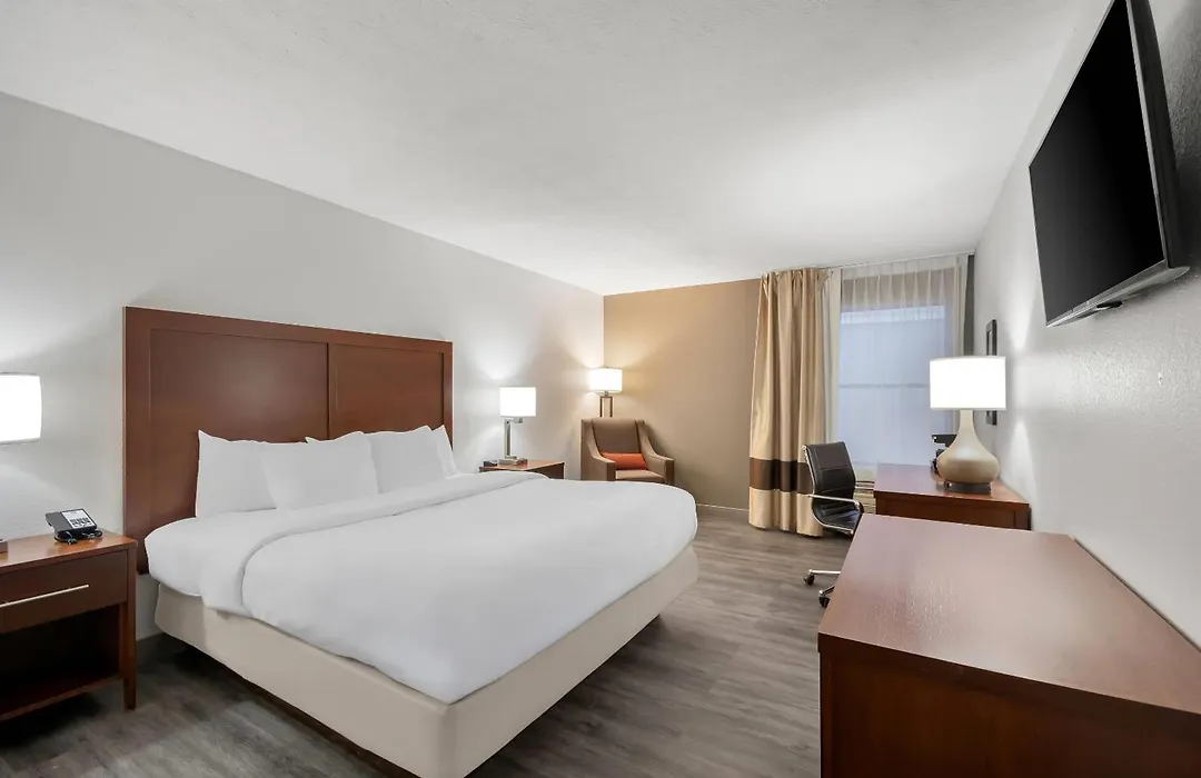 Comfort Inn & Suites Cincinnati Eastgate-1