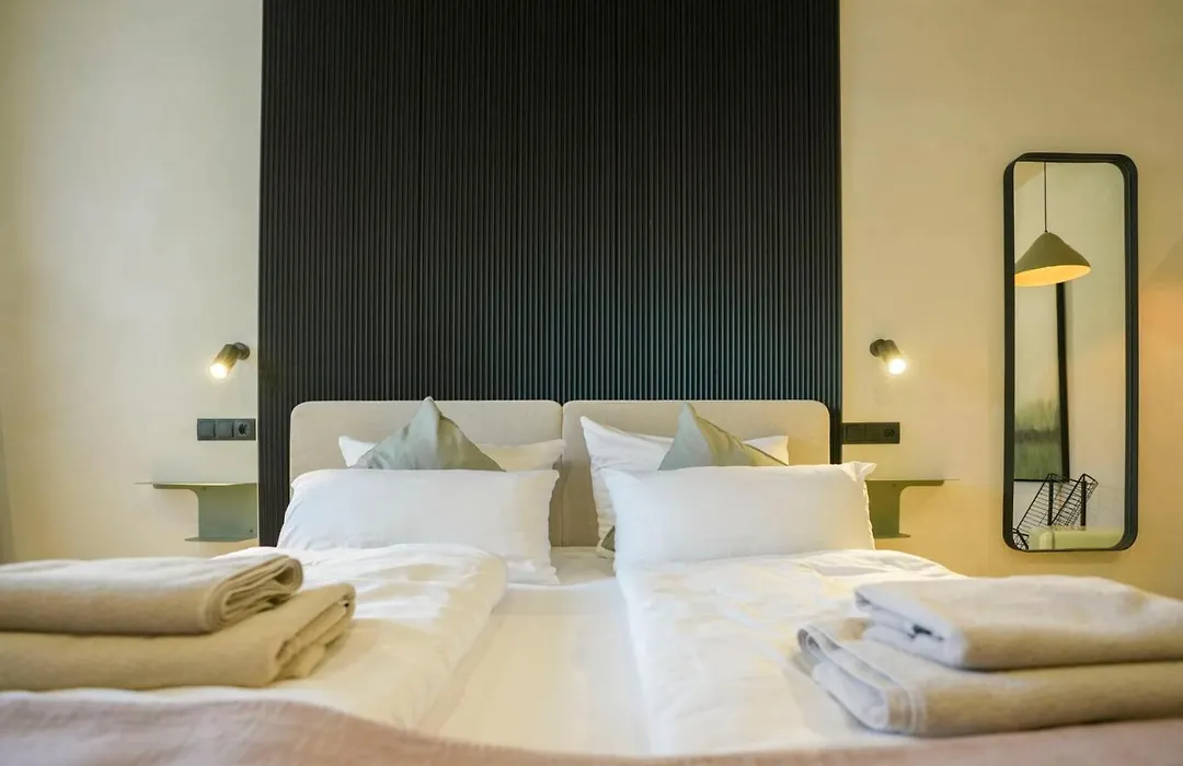 Hotel Weinhaus Kreuter-1