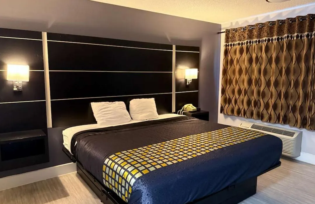 Coratel Inn & Suites By Jasper Hastings-1