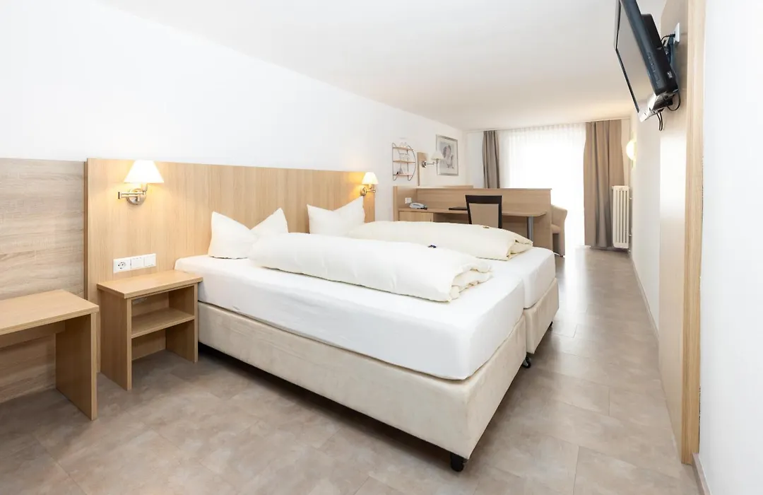 Hotel Garni Brugger-1