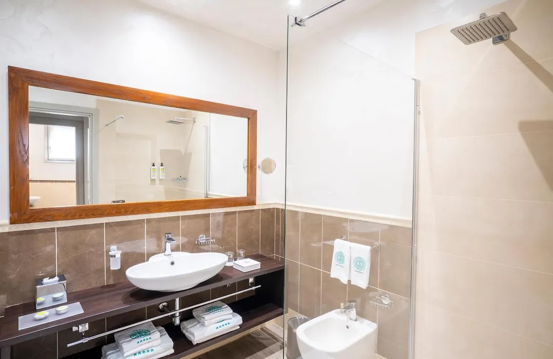 Splendido Bay Luxury Spa Resort-1