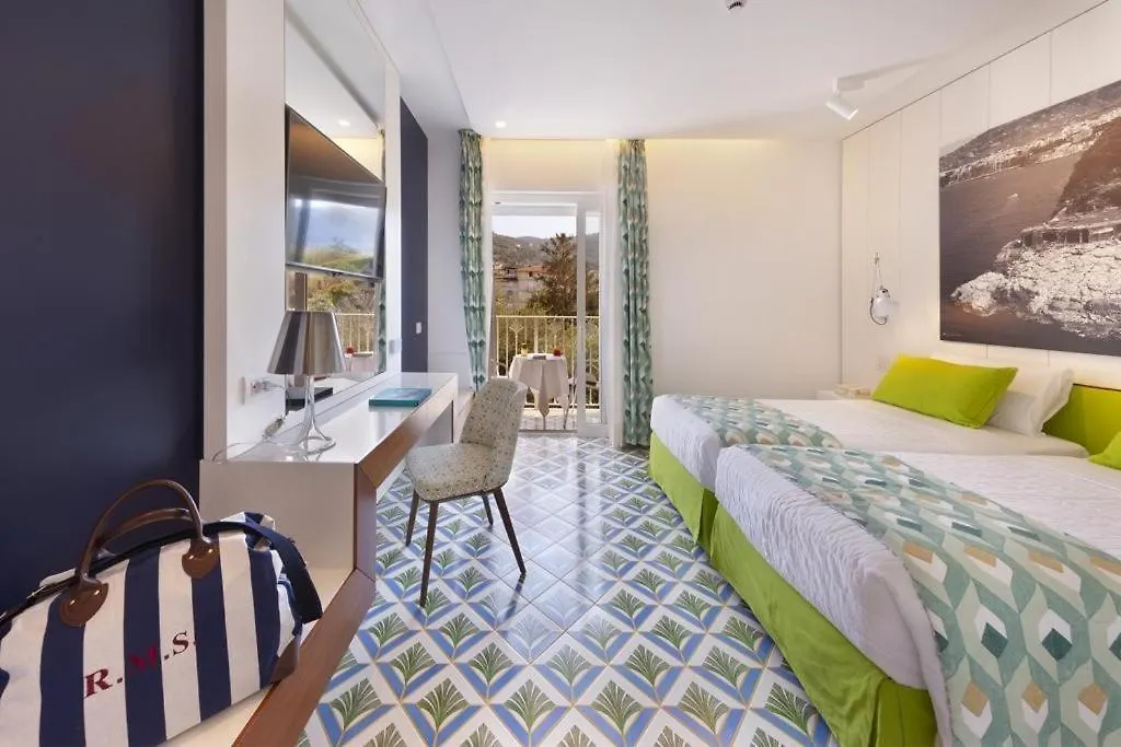 Grand Hotel Riviera-1