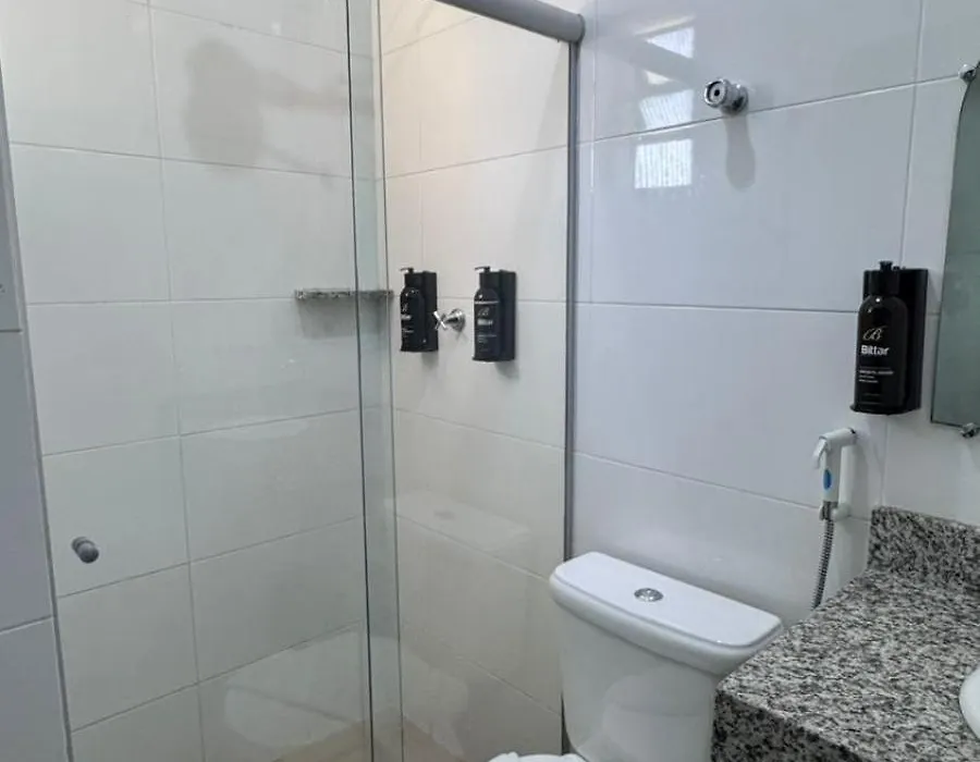 Bittar Inn-1