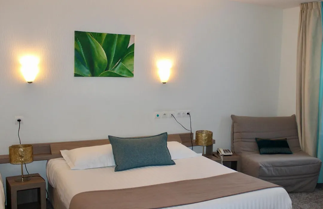 Brit Hotel Alghotel-1