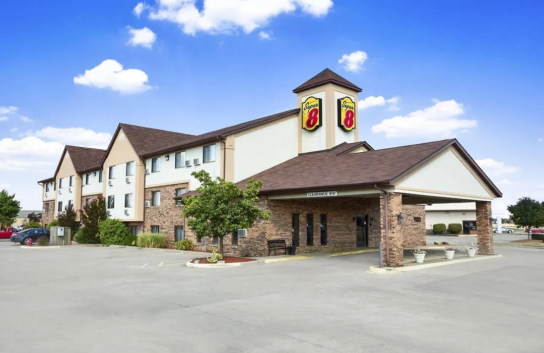 Super 8 By Wyndham Carbondale-1