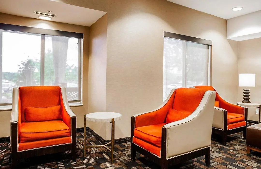 Comfort Suites Independence - Kansas City-1