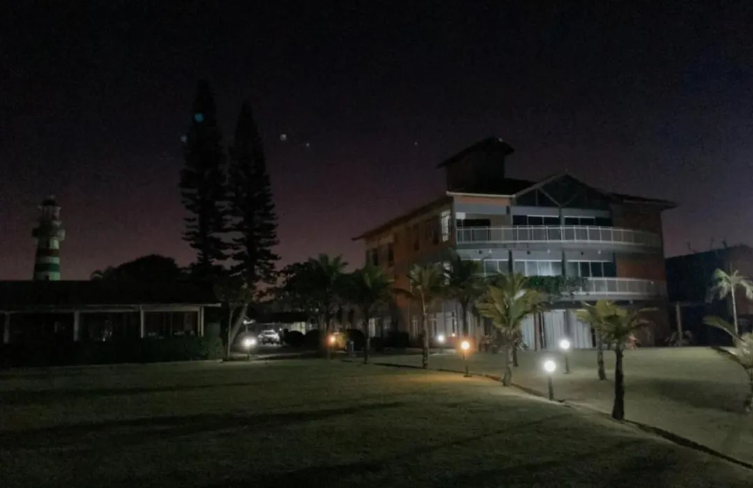 Flamboyant Hotel-1