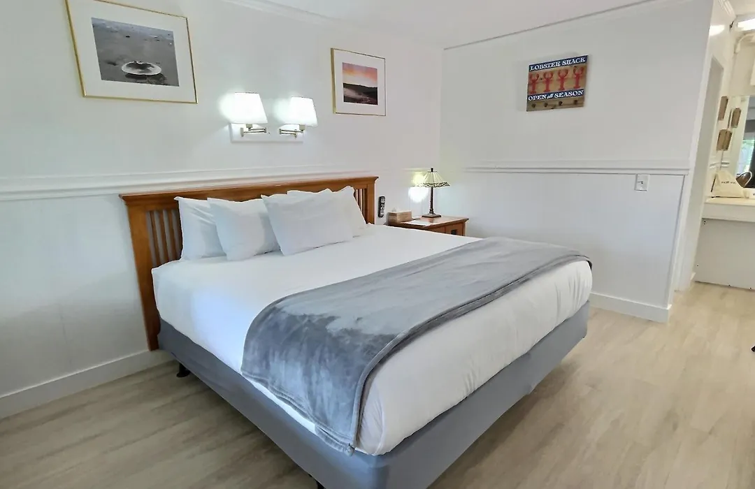 Kennebunkport Motor Lodge-1