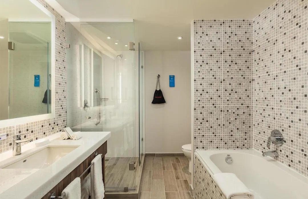 Hampton Inn By Hilton Tijuana-1