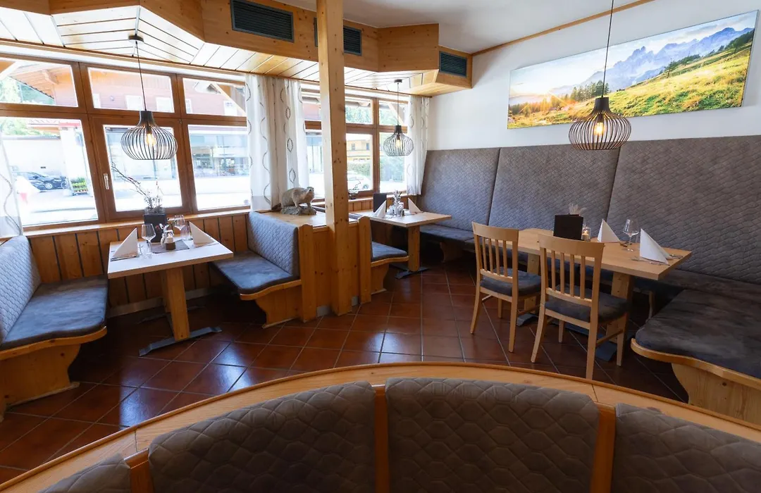 Hotel Alpenblick-1