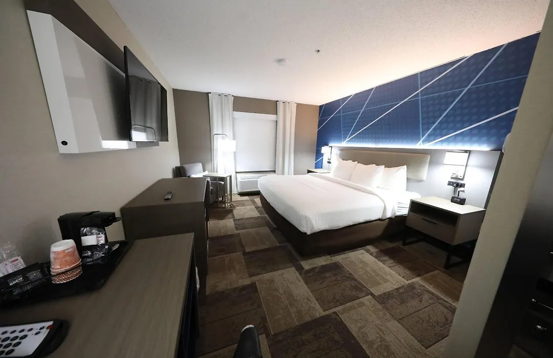 Comfort Inn & Suites Hutchinson-1