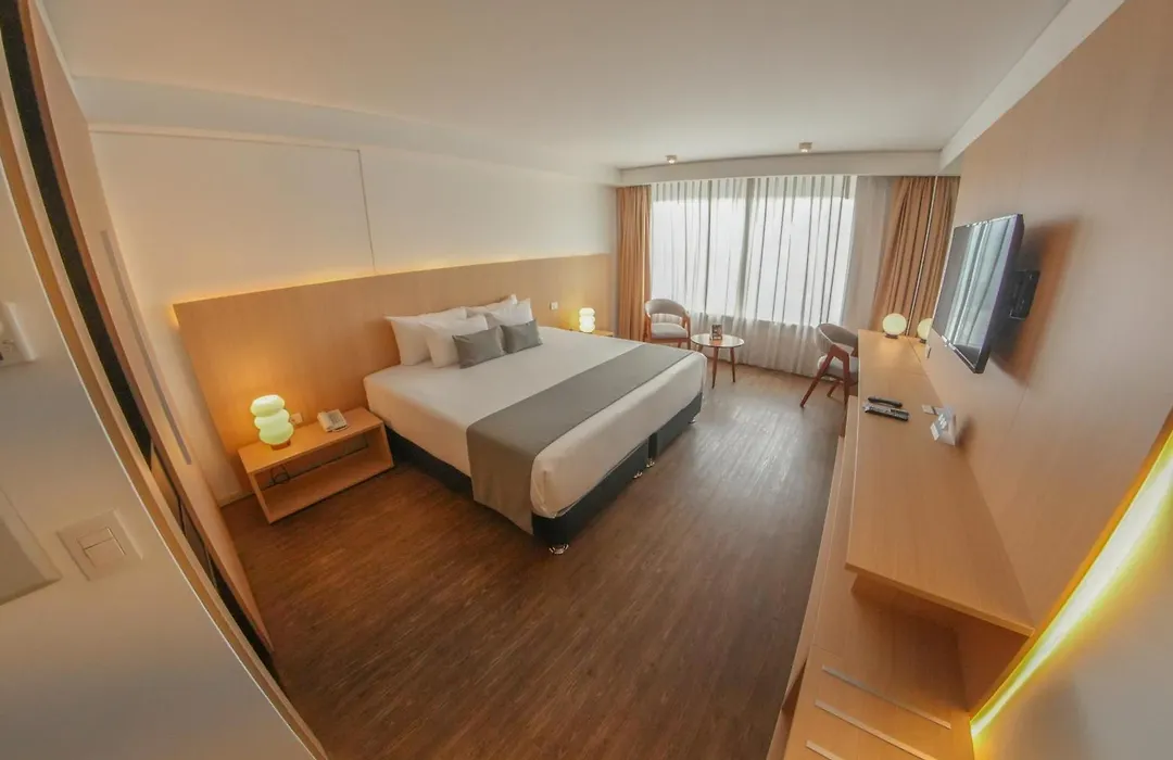 Dazzler By Wyndham Lima Miraflores-1