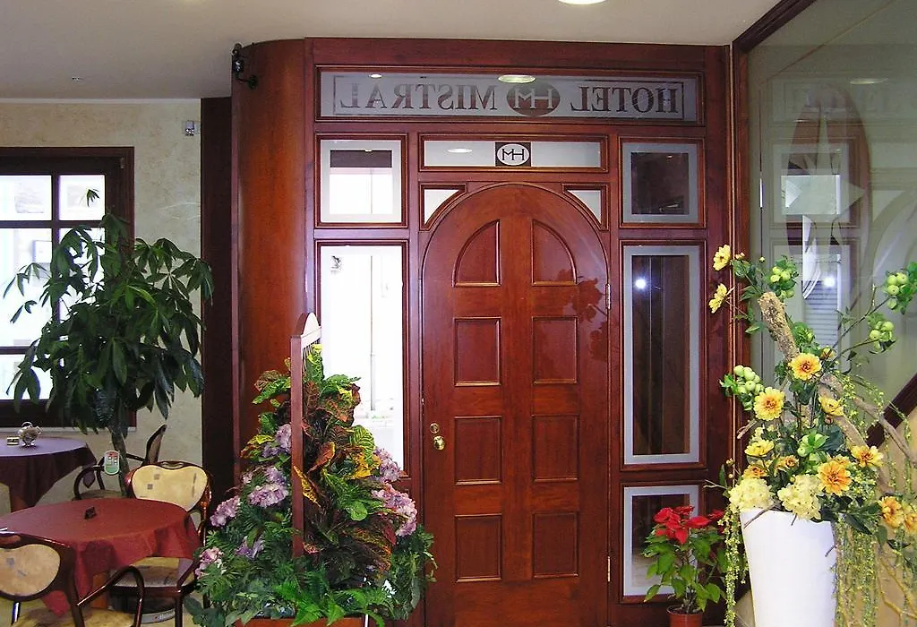 Hotel Mistral-1