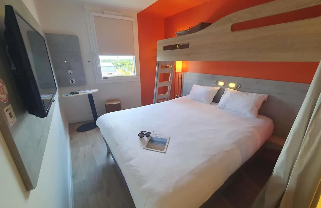 ibis budget Coutances-1