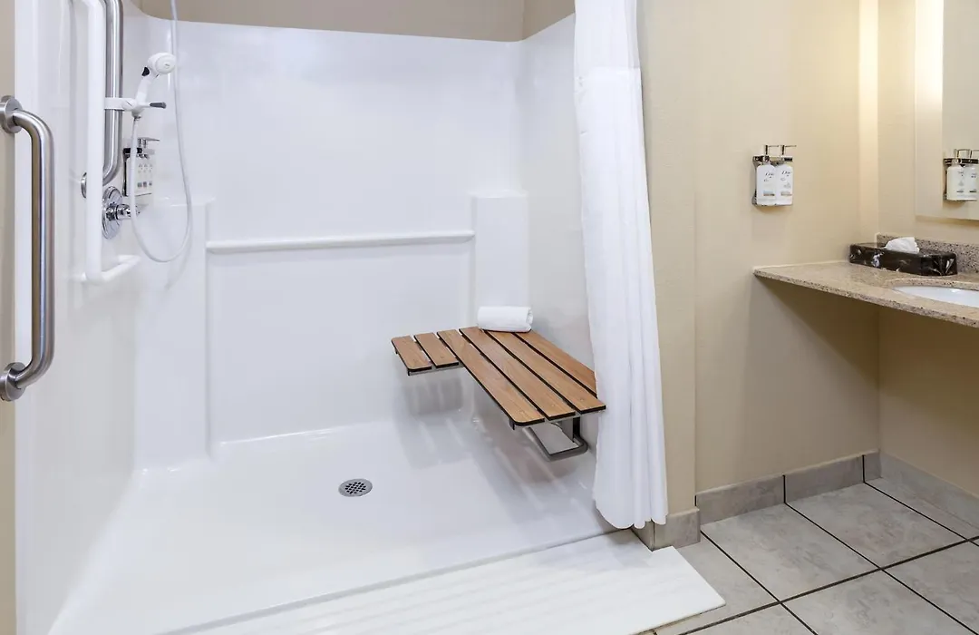 Holiday Inn Quincy By Ihg-1