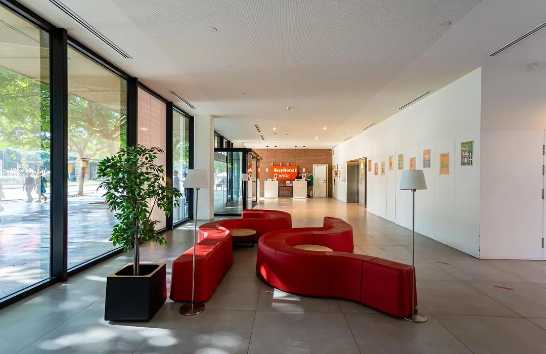 easyHotel Barcelona Fira-1