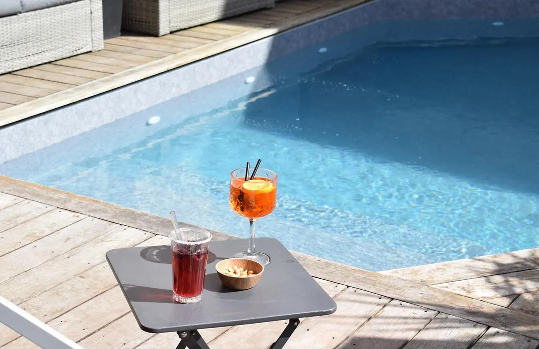 Le Trophée By M Hôtel Spa-1