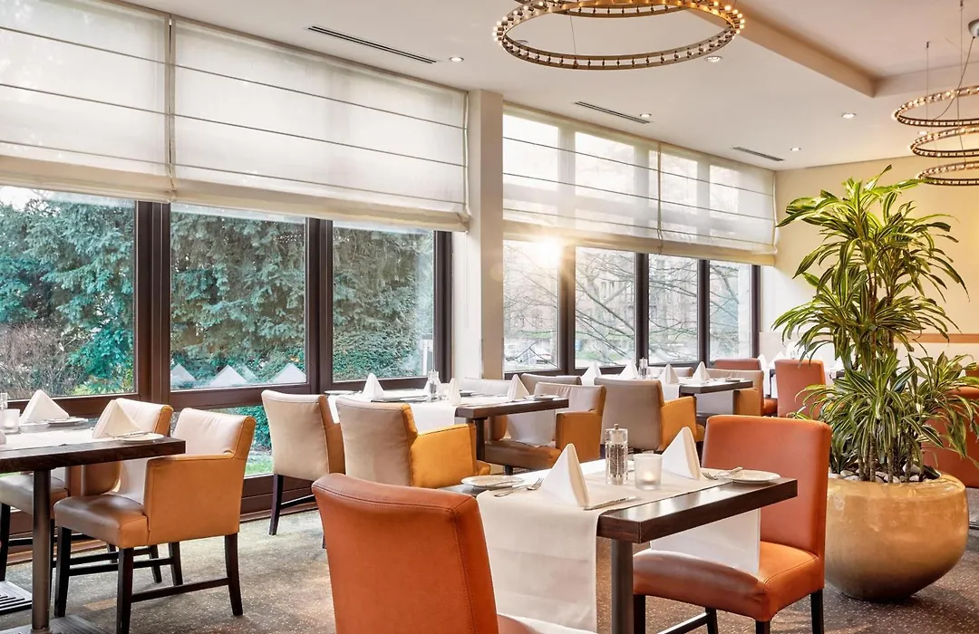 H+ Hotel Bochum-1