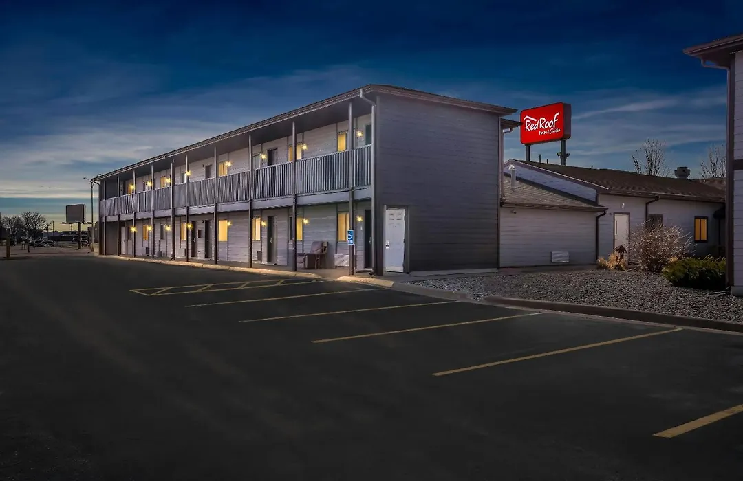 Red Roof Inn & Suites Tomah-1
