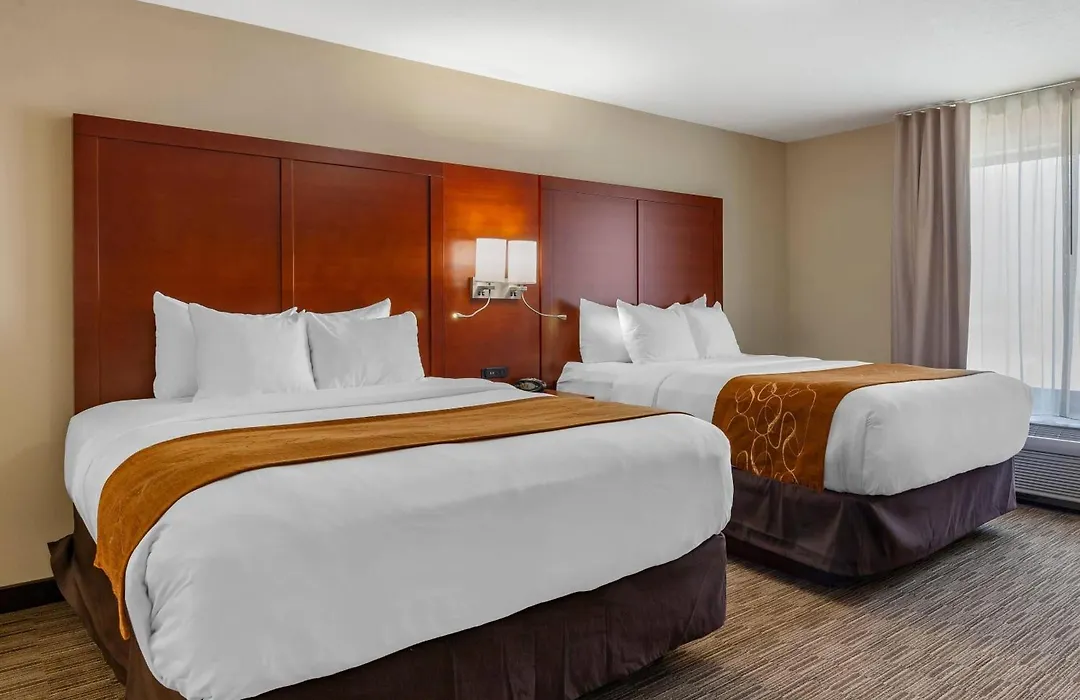 Comfort Suites Oshkosh West-1