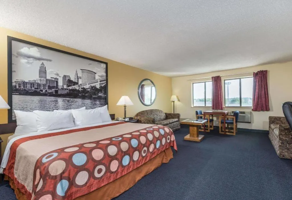 Super 8 By Wyndham Franklin/Middletown Area-1