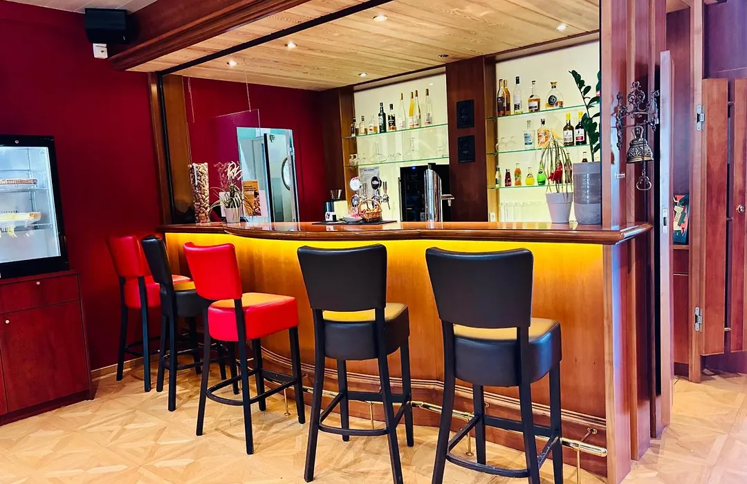 Hotel Restaurant Aux Trois Roses-1