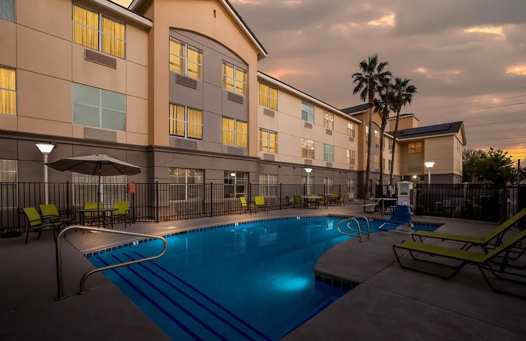 Mainstay Suites Las Vegas Flamingo-1