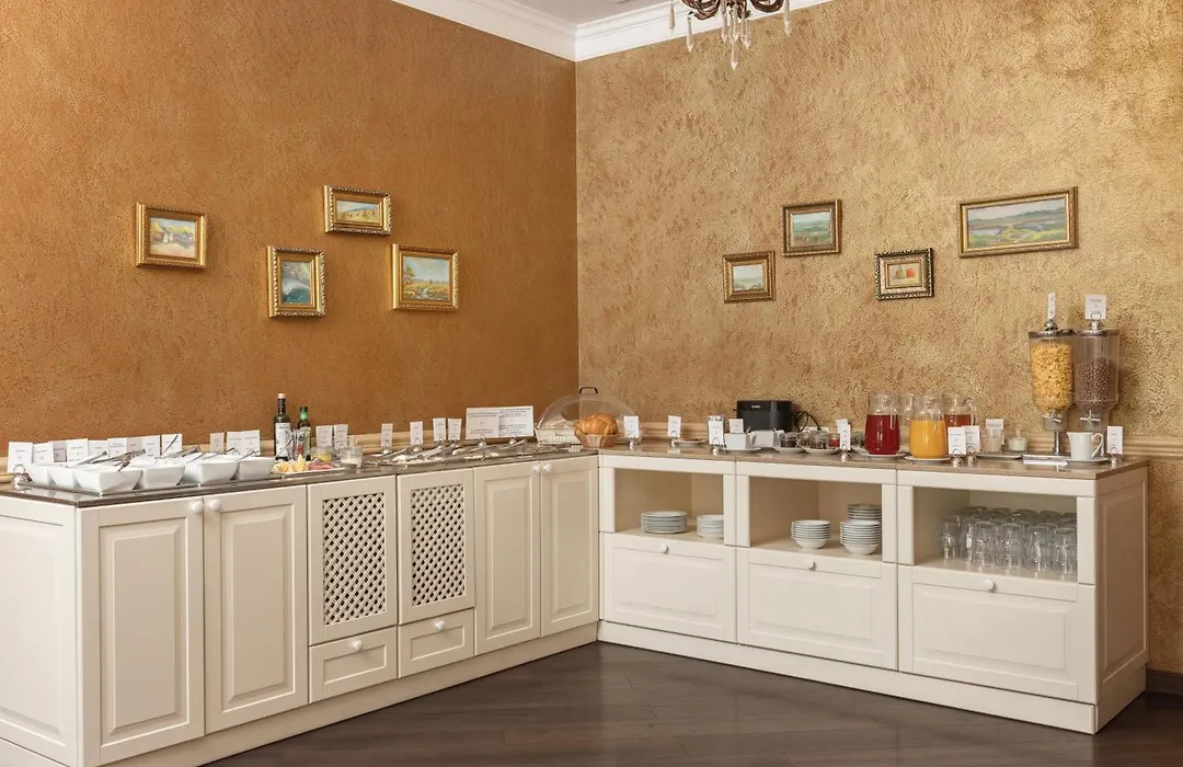 Alexandrovskiy Hotel-1