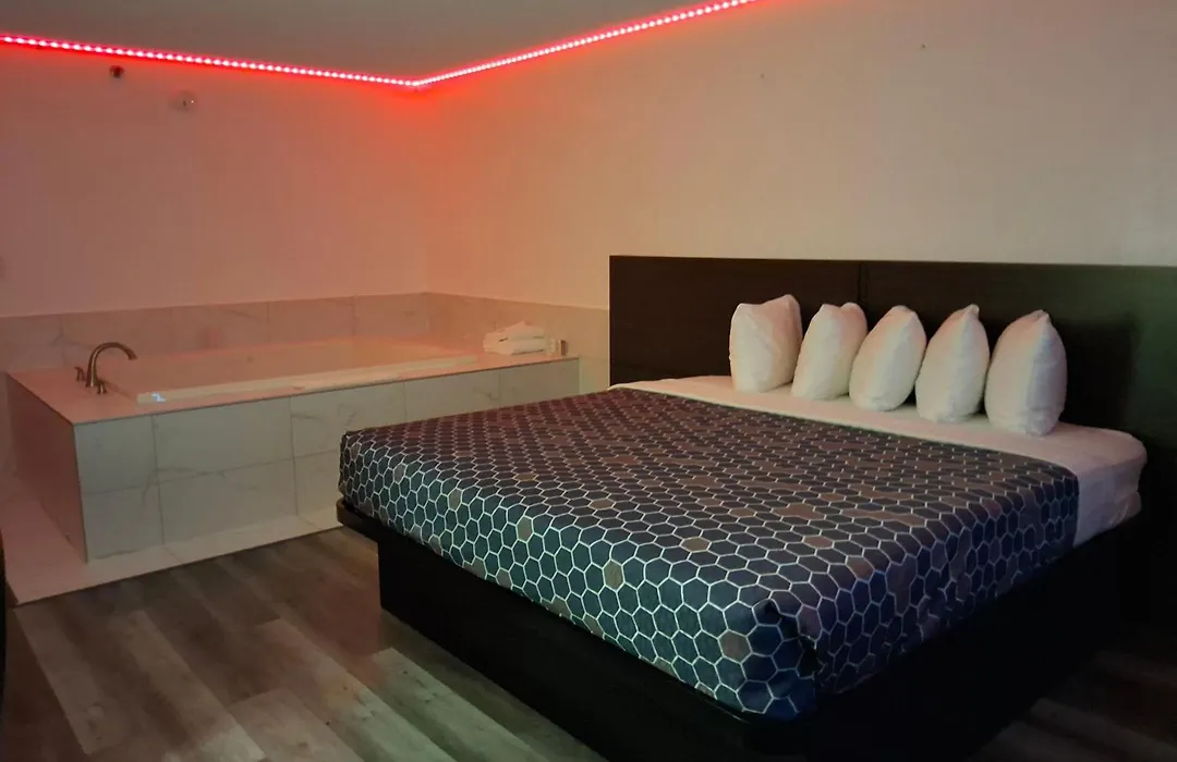Chicago Club Inn & Suite-1