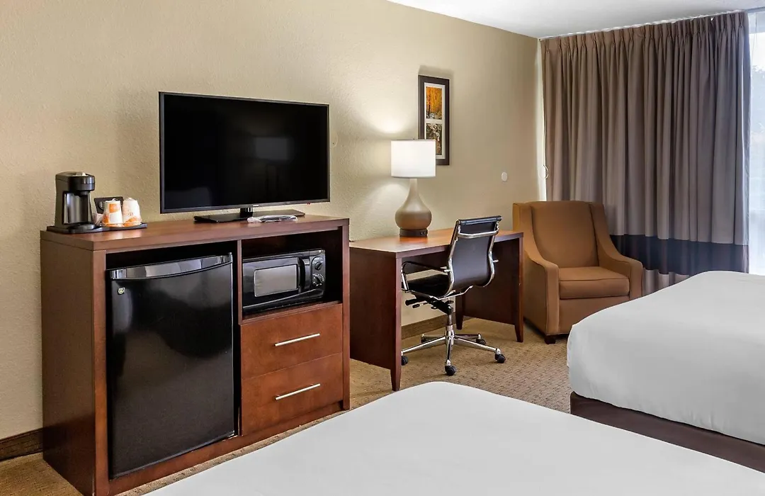 Comfort Inn & Suites Near Danville Mall-1