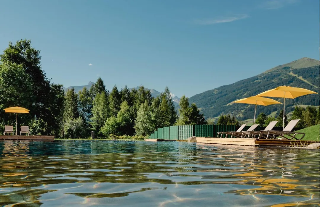 Hotel Norica - Thermenhotels Gastein mit dem Bademantel direkt in die Therme-1
