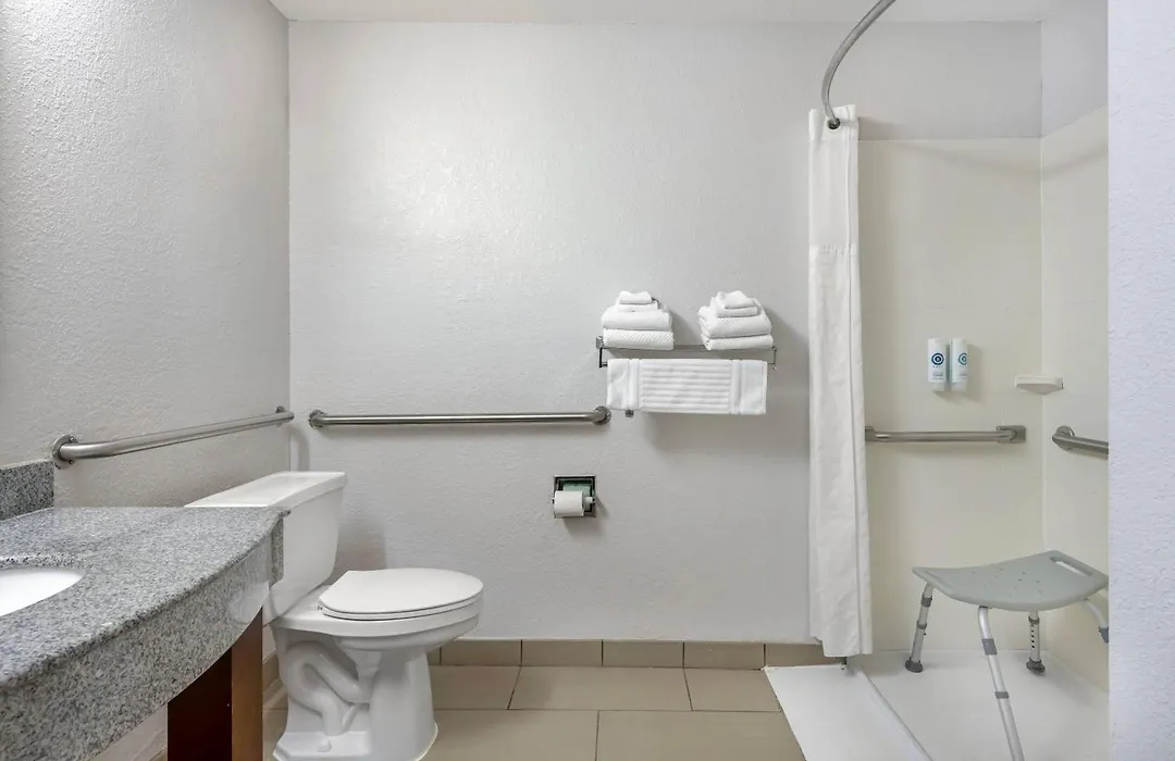 Comfort Inn Fergus Falls-1