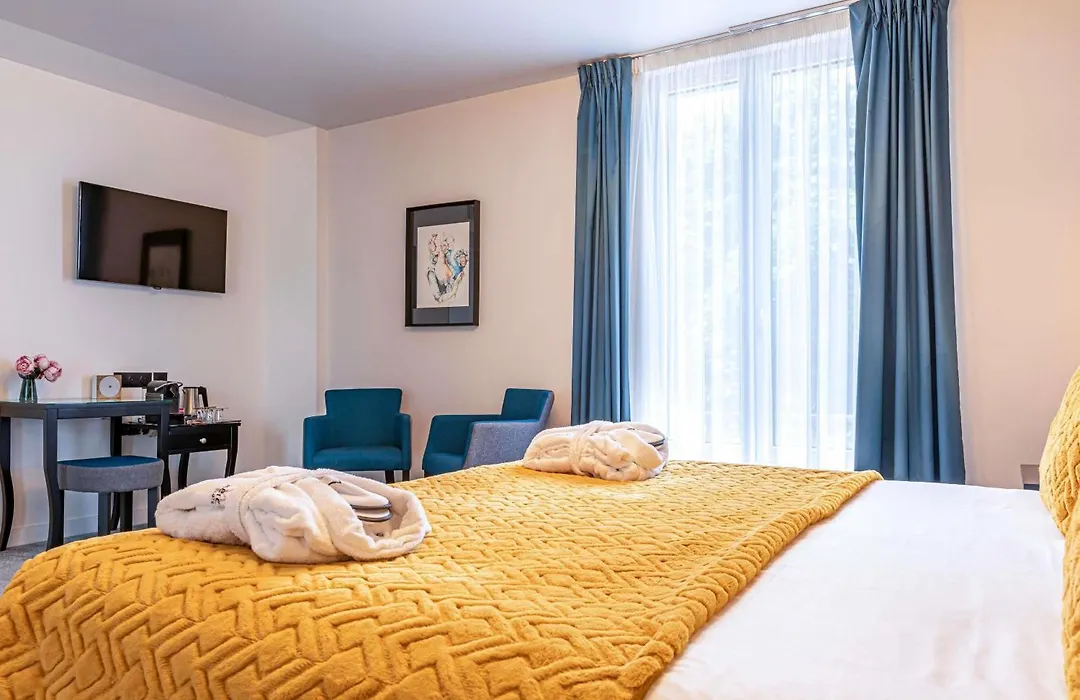 Mercure Paris Saint Cloud Hippodrome-1