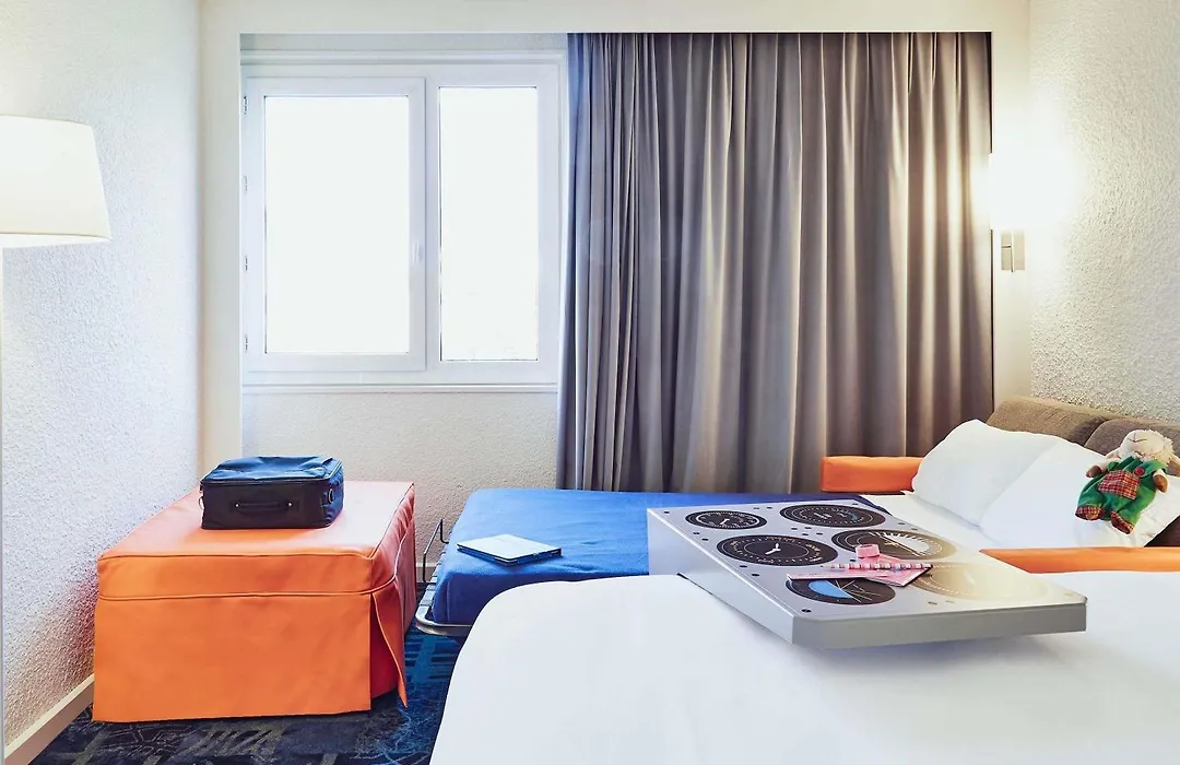 ibis Styles Marseille Aéroport-1