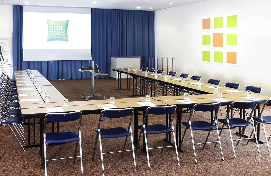 Ibis Styles Arles Palais Des Congres-1