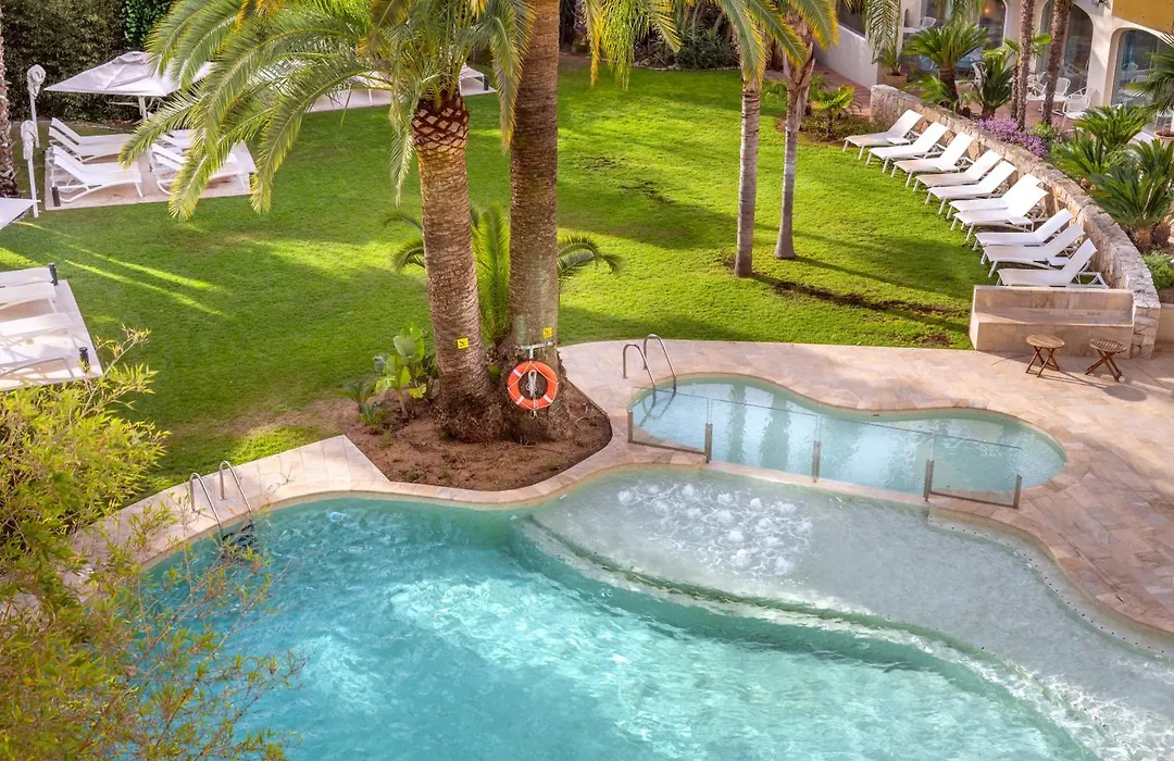 Monica Hotel-1