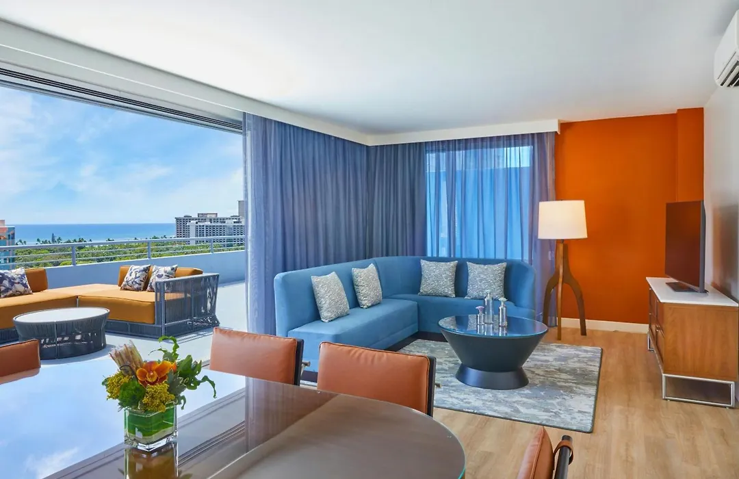 Courtyard By Marriott Waikiki Beach-1
