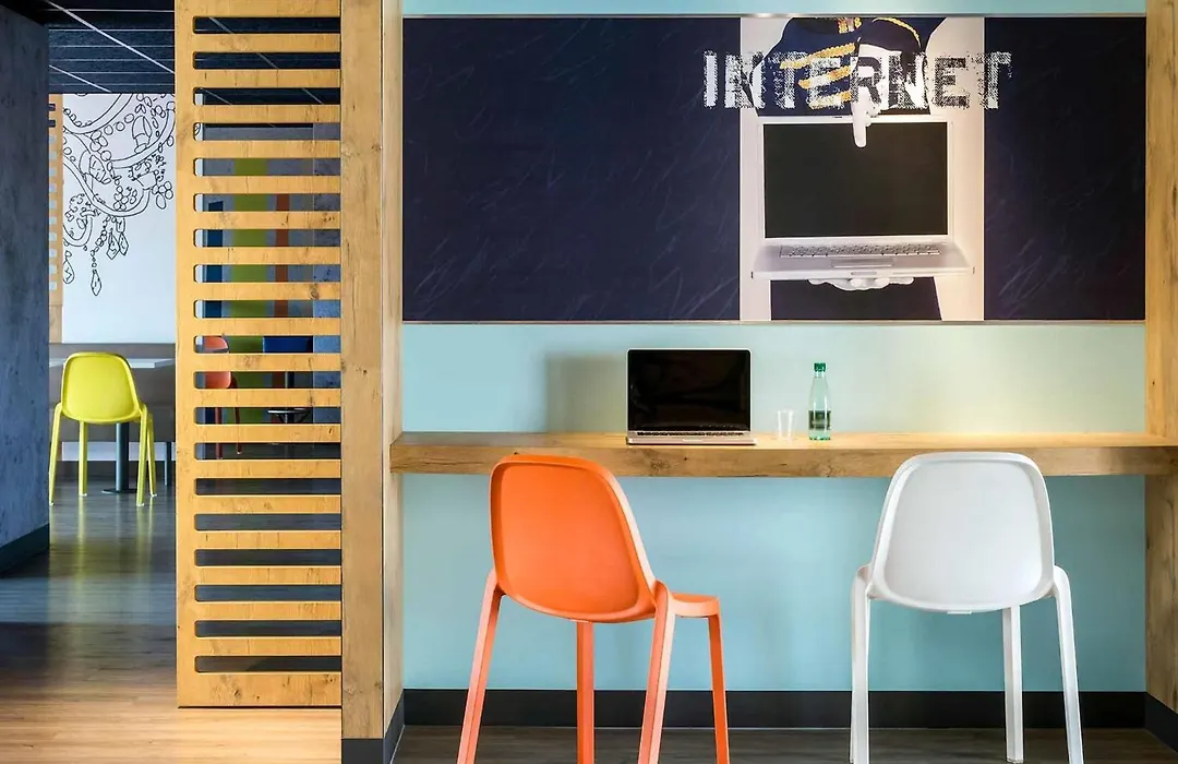 Ibis Budget Bordeaux Centre Bastide-1