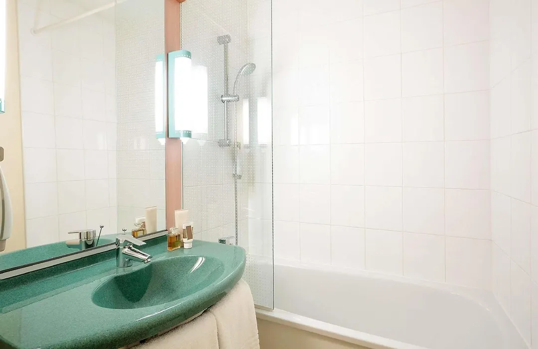 Hotel Ibis Narbonne-1