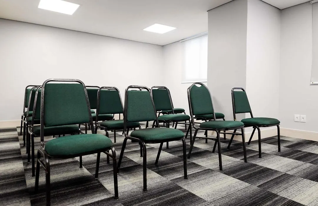 Ibis Styles Belem Hangar-1