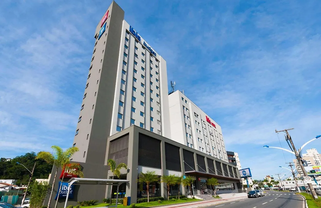 Ibis Navegantes Itajai-1