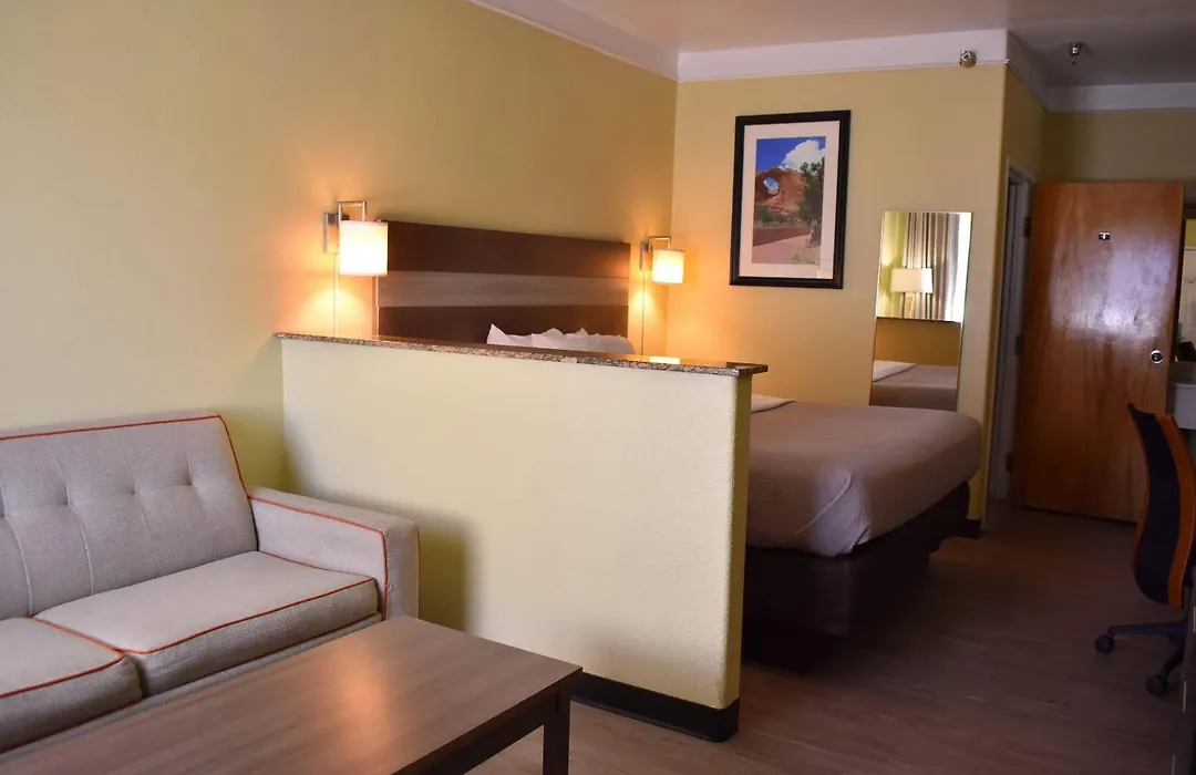 Quality Inn & Suites Gallup I-40 Exit 20-1