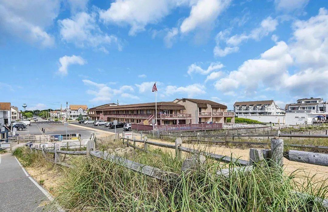 Windswept Motel-1