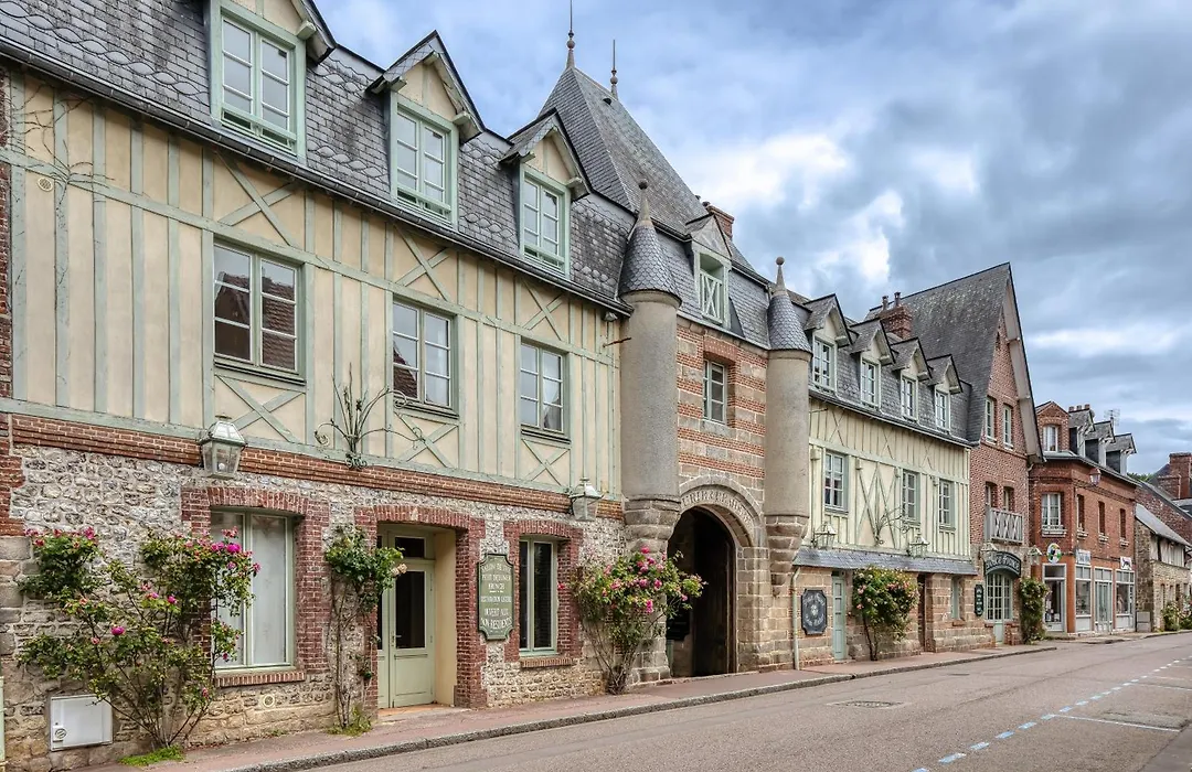 Relais Hôtelier Douce France-1