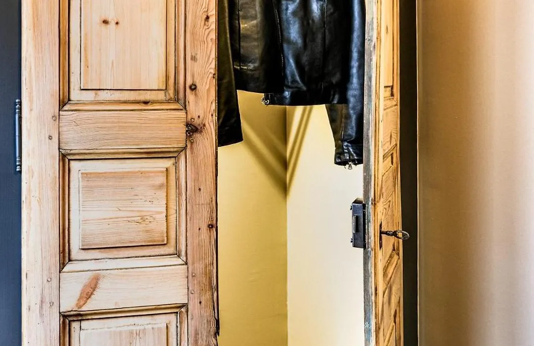 La Femme d'à Côté-1