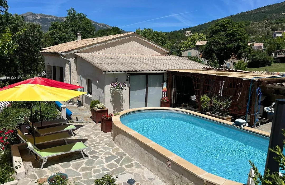 Maison Castellane Chambre d'Hotes B&B-1